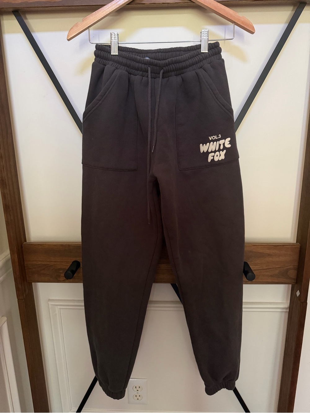 EUC size XS White Fox sweatpants